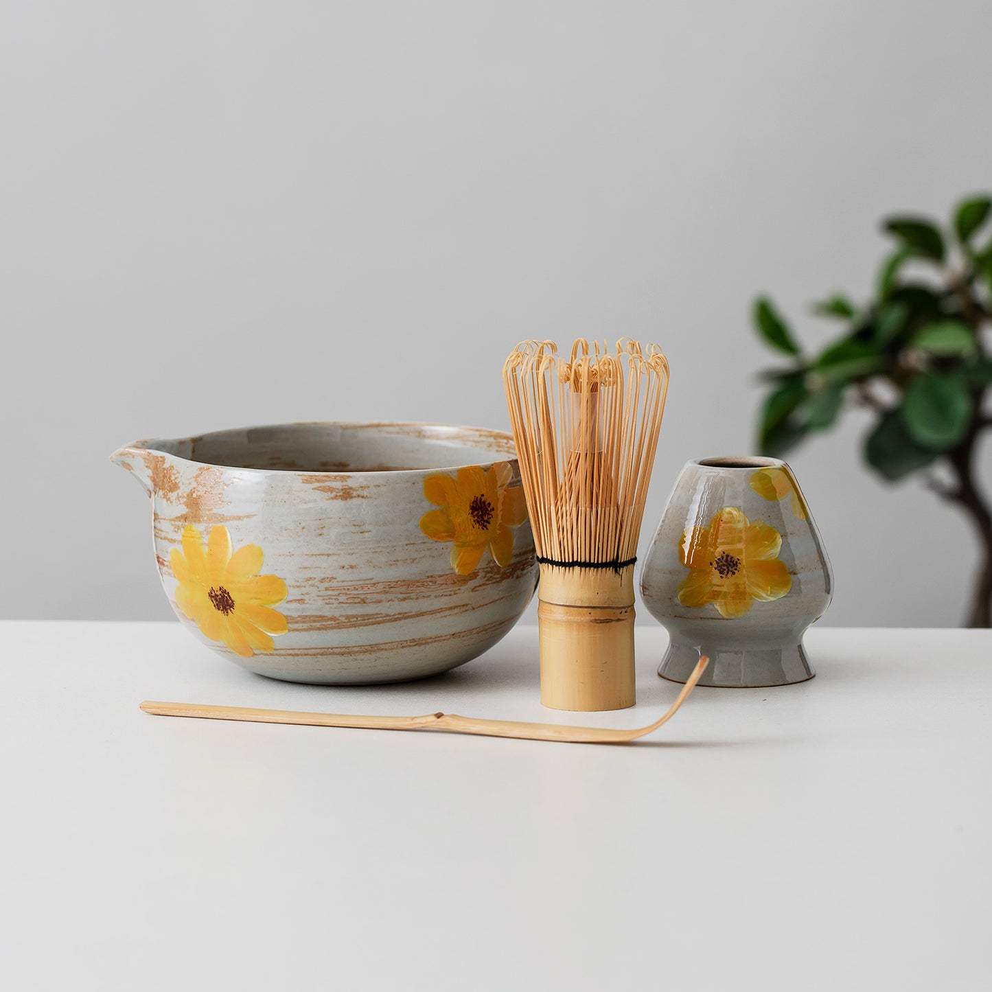Daisy Ceramic Matcha Set with Bowl and Chasen Holder