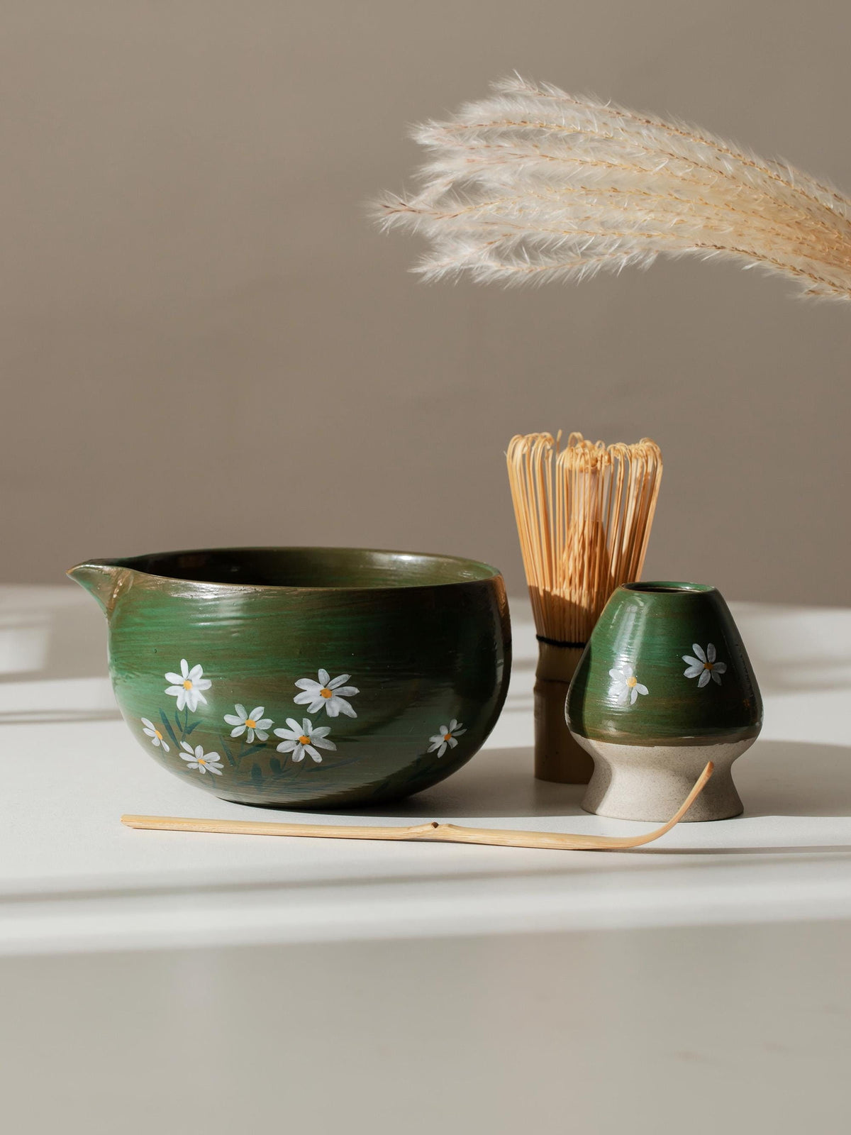 Hand Painted Daisy Green Matcha Set Of 4 product photo 1