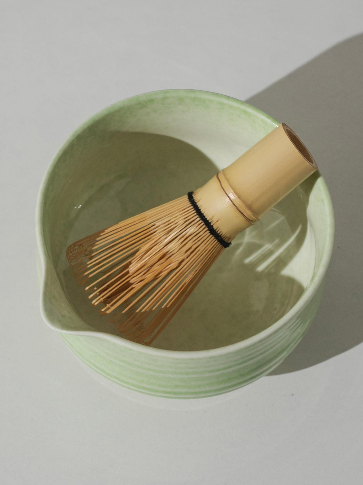 Light Green Spots Matcha Bowl Set product photo 3