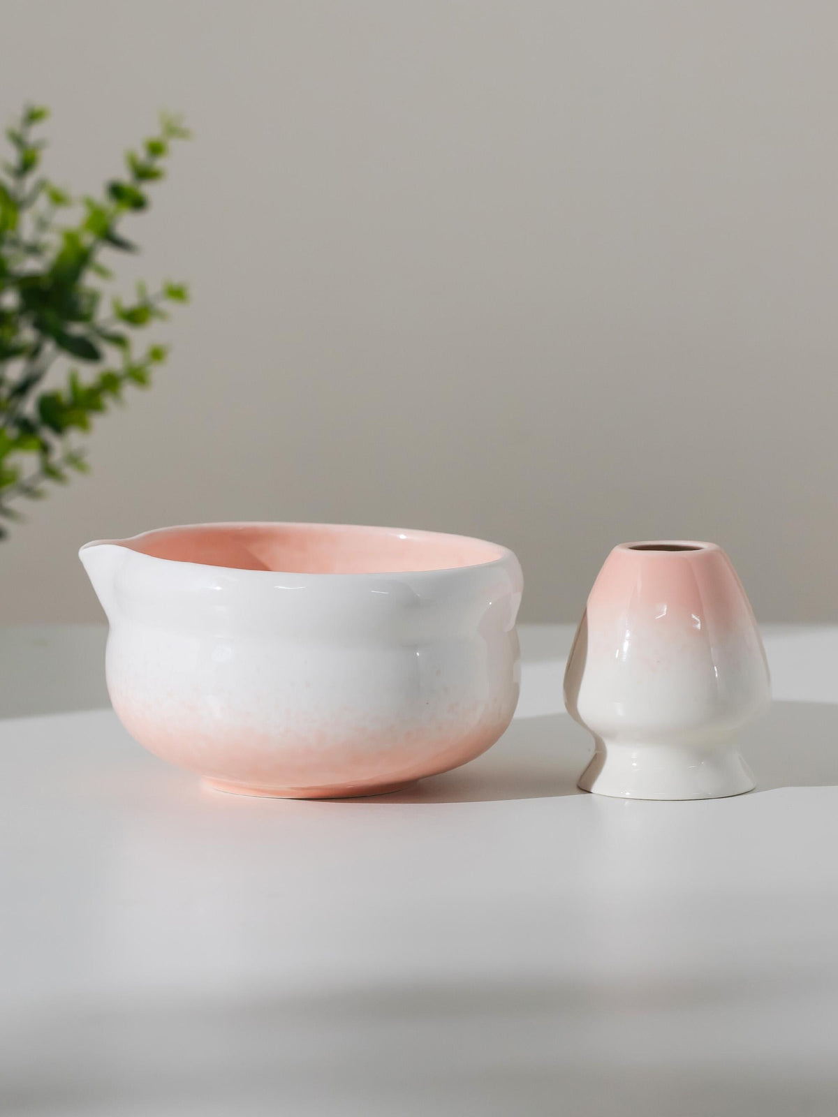 White Pink Beach Style Matcha Bowl Set product photo 5