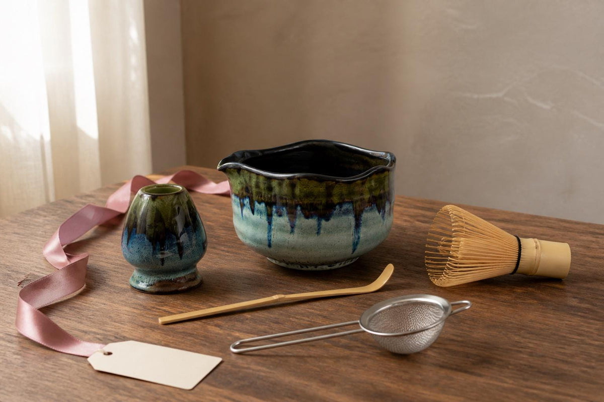 Moss Blue Wavy Flower Rim Matcha Bowl Set product photo 7