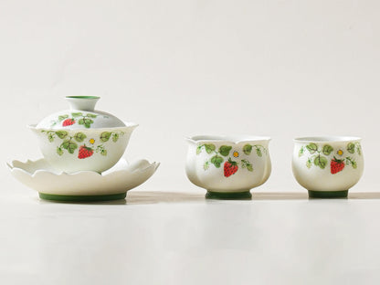 Strawberry Garden Tea Set product photo 7