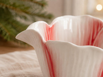 Red Striped Petal Matcha Bowl Set product photo 1