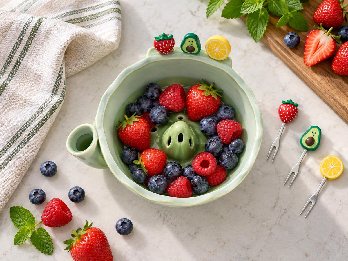 Handmade Ceramic Berry Bowl product photo 4
