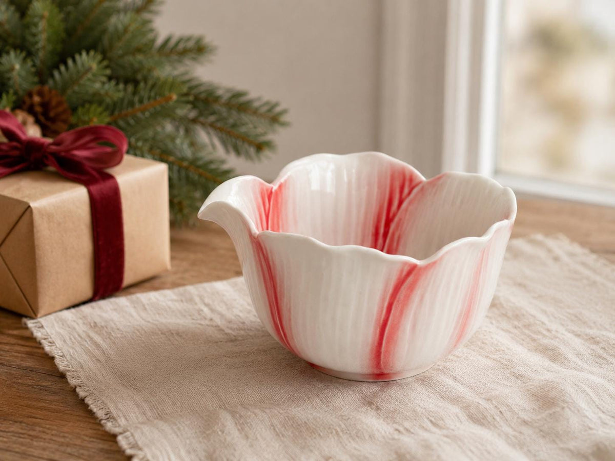 Red Striped Petal Matcha Bowl Set product photo 8