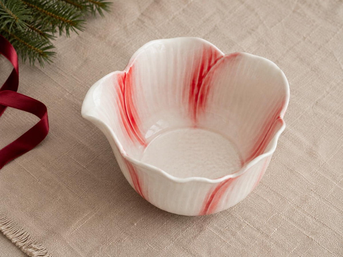 Red Striped Petal Matcha Bowl Set product photo 2